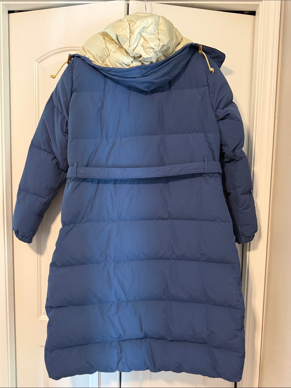 The North Face Blue Ski Down Coat with Cream Interior - Picture 6 of 6